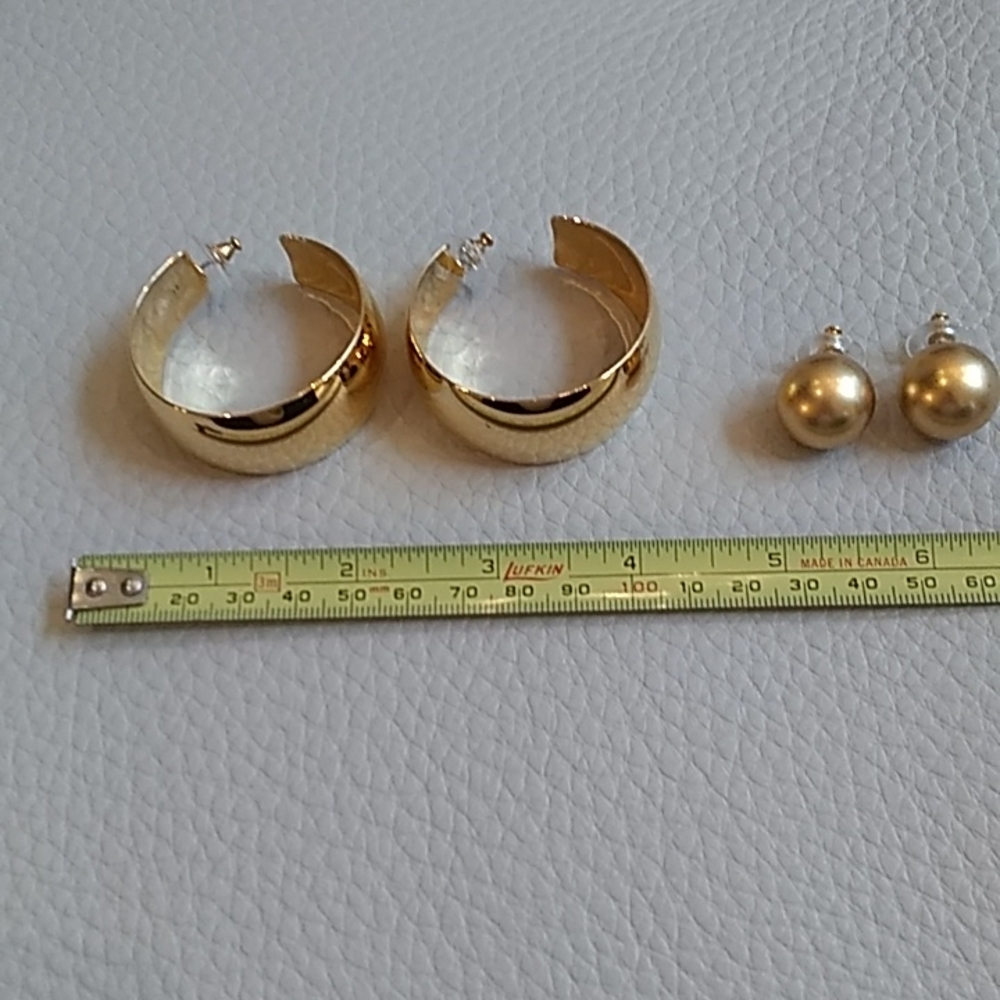 Two pairs of Vintage Gold Coloured Earings